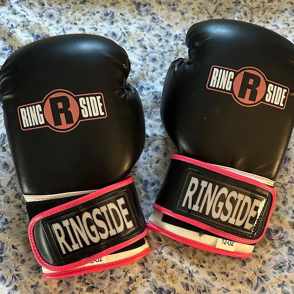Women’s Boxing Gloves - Black and Pink